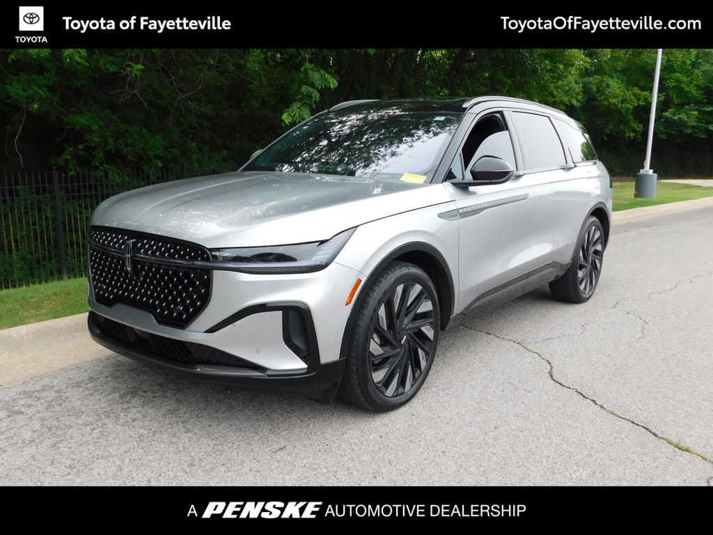 2025 Lincoln Nautilus Reserve AWD's photo