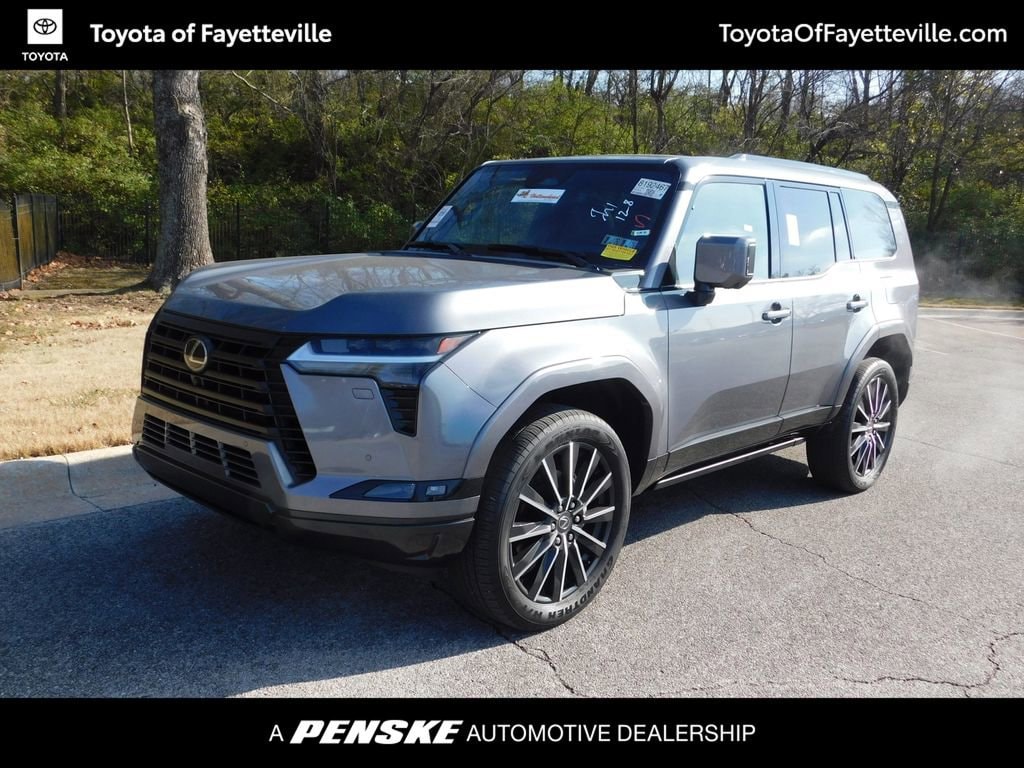 2025 Lexus GX Luxury's photo