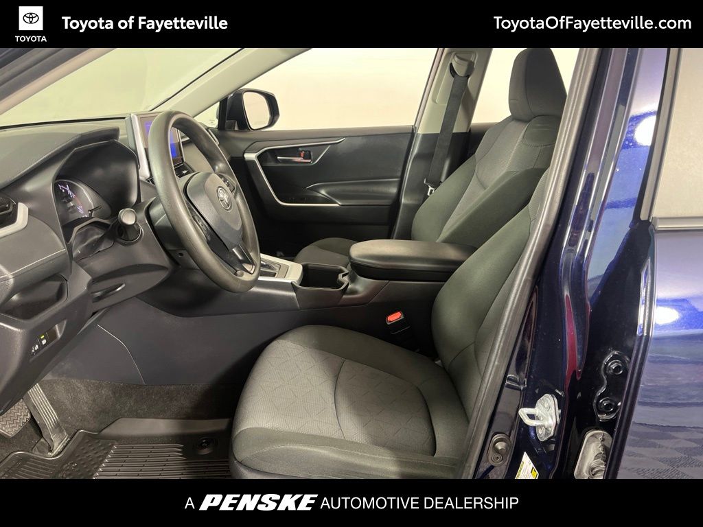 2024 Toyota RAV4 XLE - Photo 21