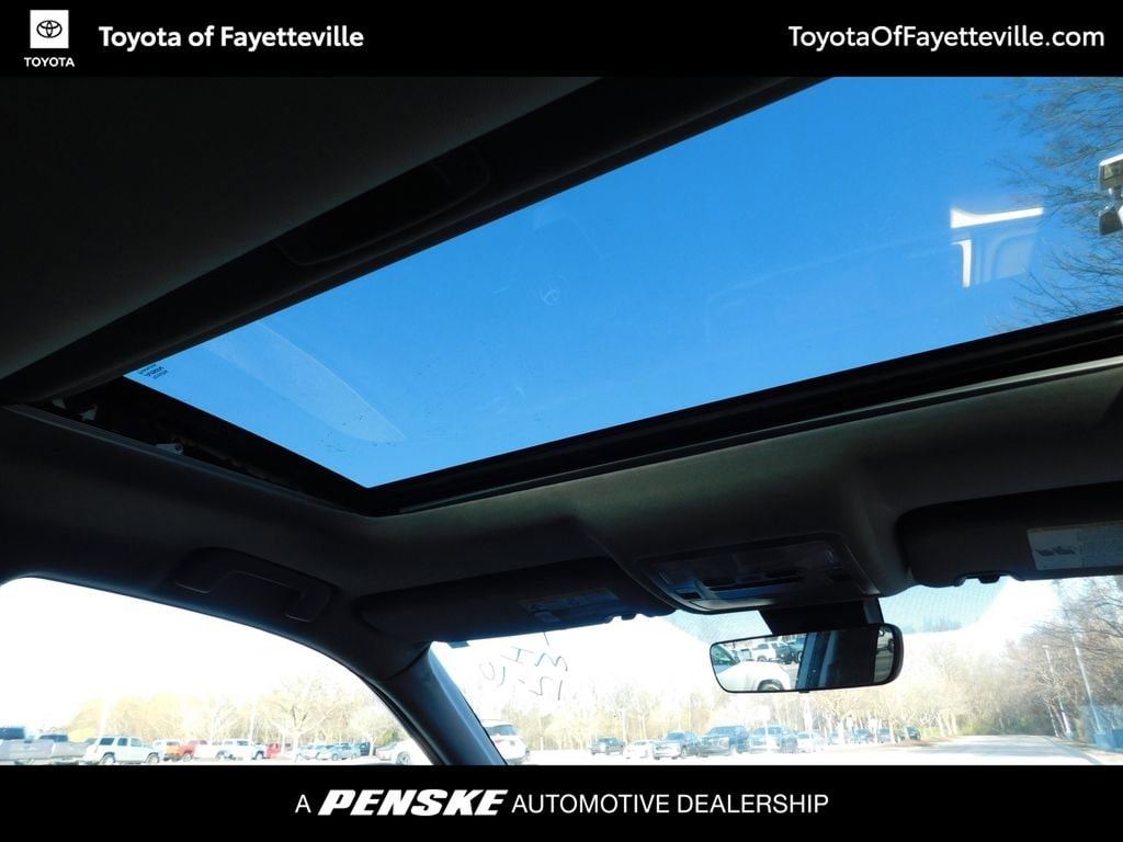 Used 2017 Toyota Highlander XLE SUV