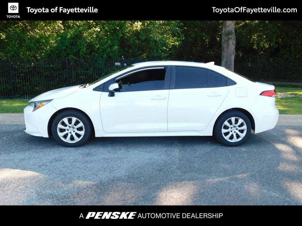Used 2022 Toyota Corolla LE Sedan