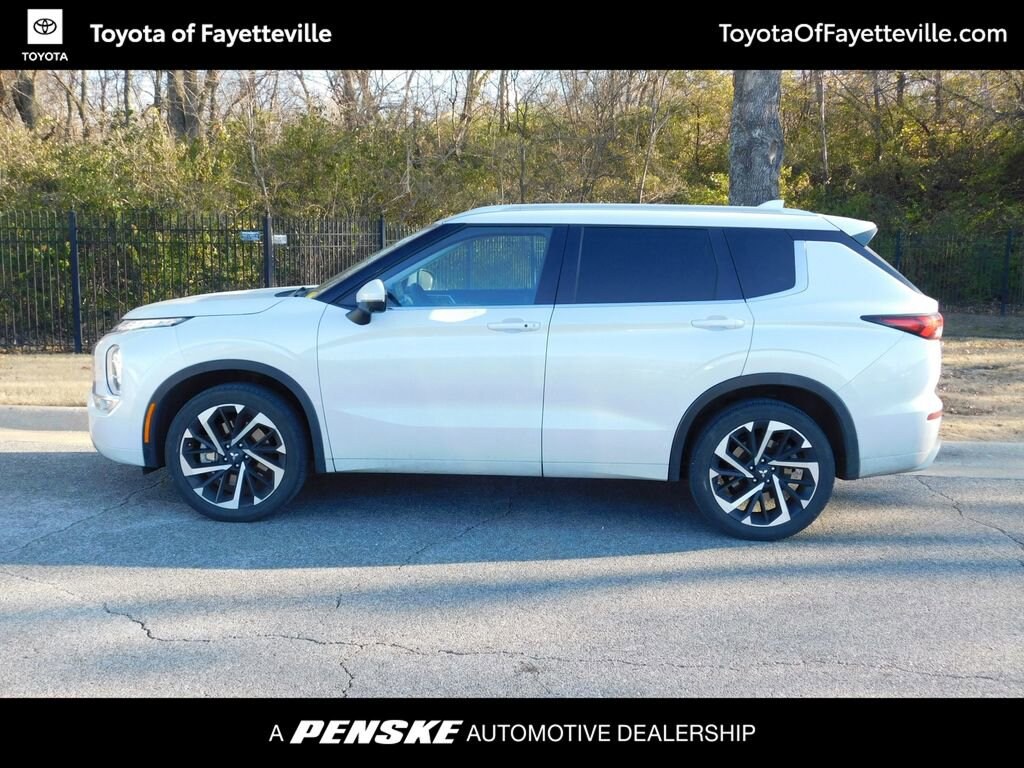 Used 2023 Mitsubishi Outlander SEL SUV