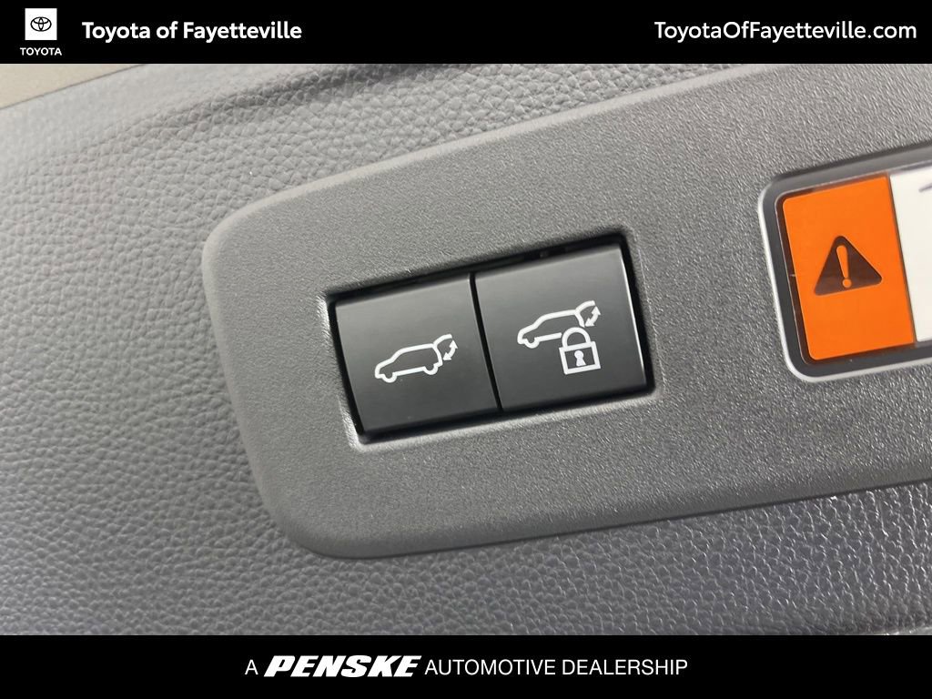 2024 Lexus GX Luxury - Photo 12