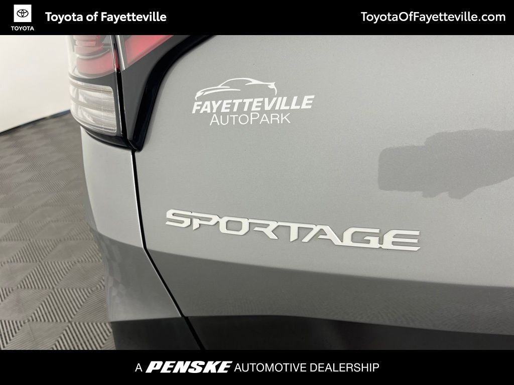 Used 2025 Kia Sportage LX SUV