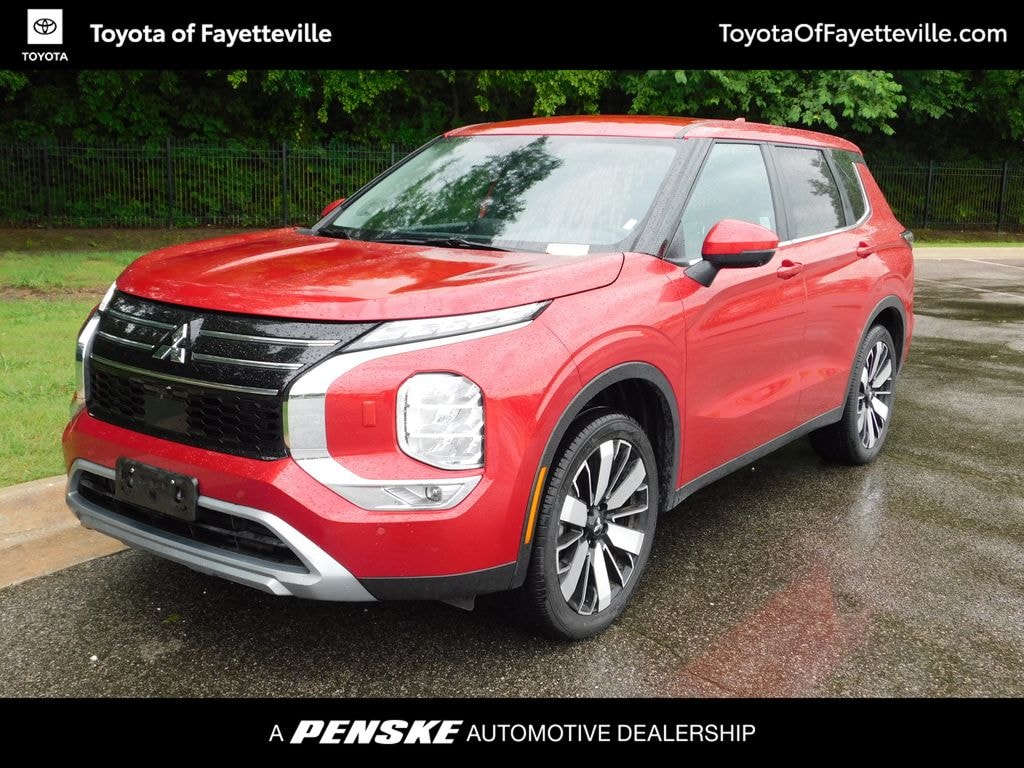 Used 2025 Mitsubishi Outlander SE SUV