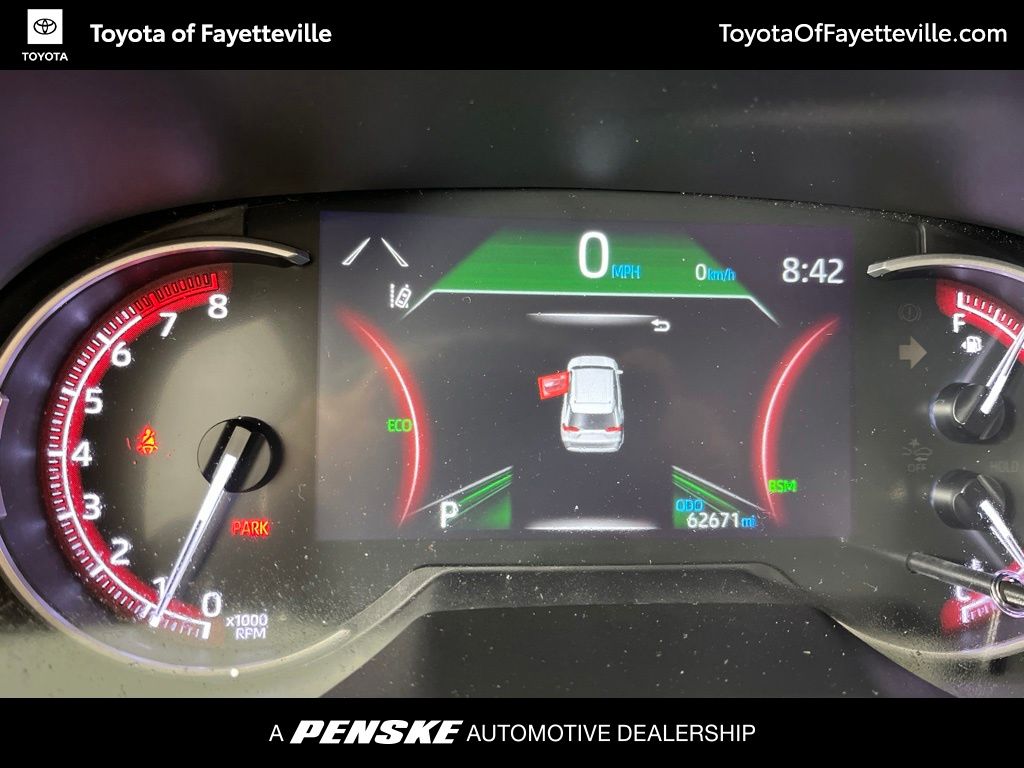 2024 Toyota RAV4 XLE - Photo 31
