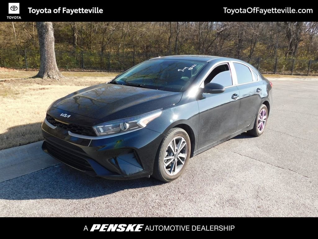 2023 Kia Forte LXS's photo