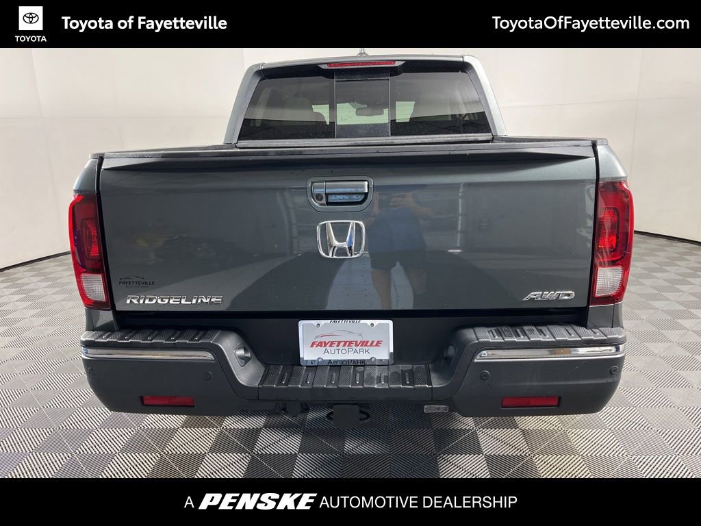 2017 Honda Ridgeline RTL-E photo 4