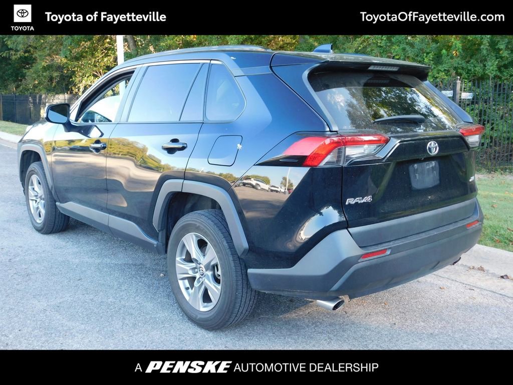 2024 Toyota RAV4 XLE photo 2