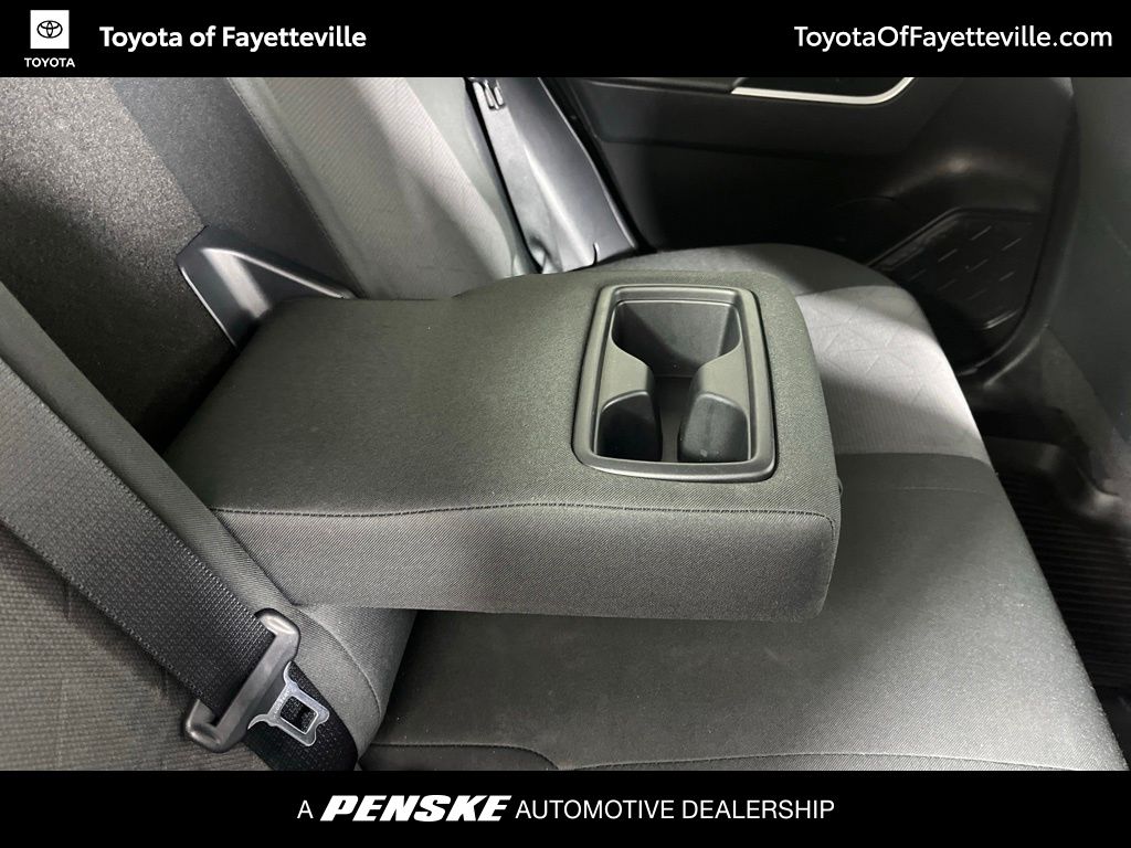 2024 Toyota RAV4 XLE - Photo 11