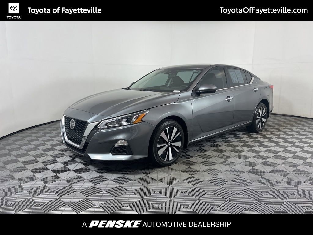 Used 2022 Nissan Altima 2.5 SV Sedan