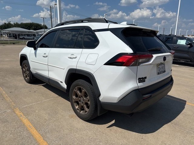 2023 Toyota RAV4 Hybrid photo 2