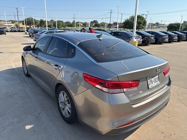 2018 Kia Optima LX photo 3