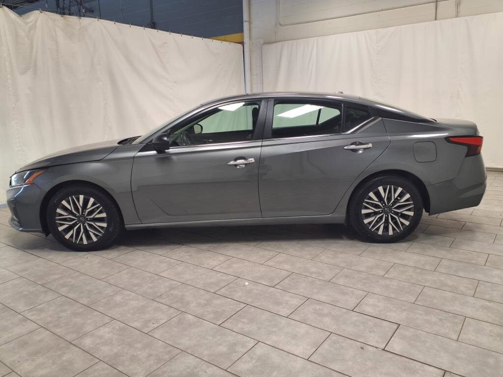 2024 Nissan Altima 2.5 SV photo 3