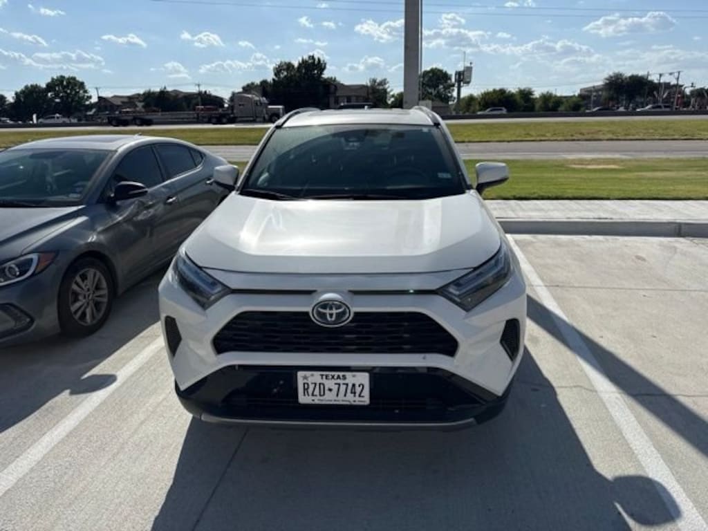Used 2022 Toyota RAV4 Hybrid SE SUV