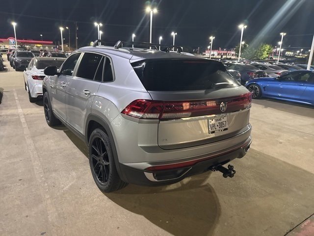 2024 Volkswagen Atlas Cross Sport SE Technology photo 3
