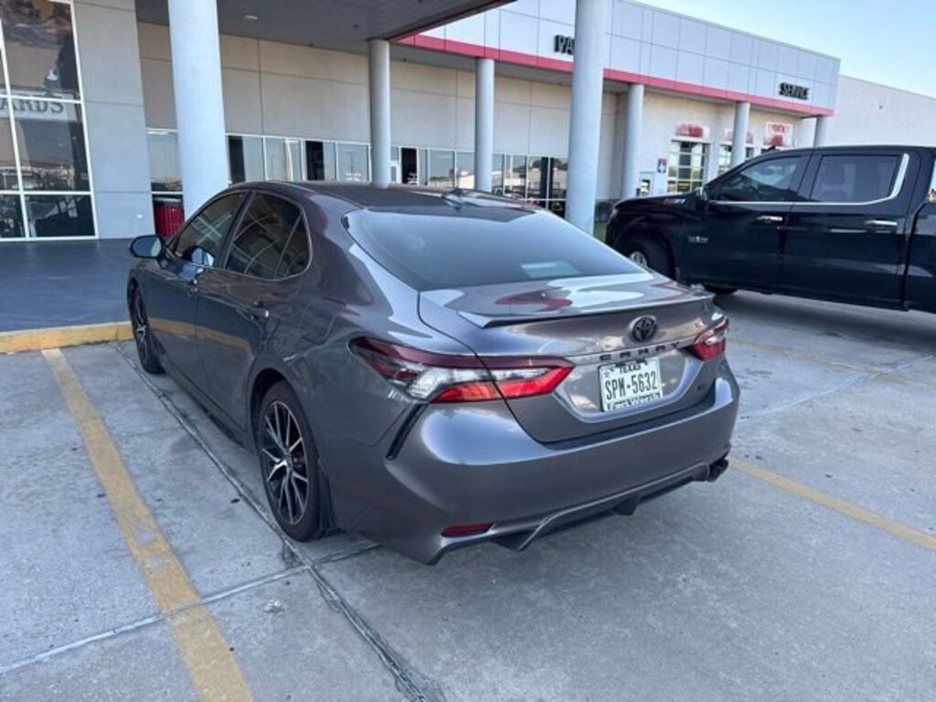 Used 2023 Toyota Camry SE Sedan
