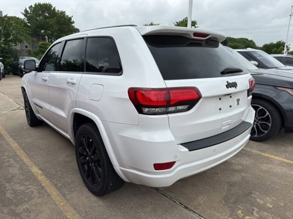Used 2019 Jeep Grand Cherokee Altitude SUV