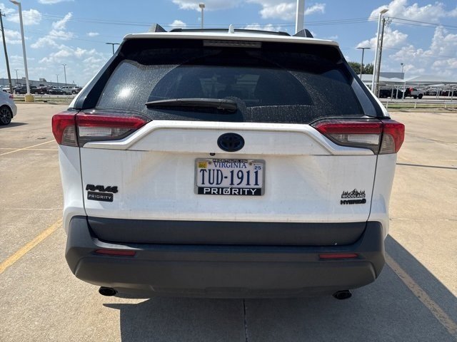2023 Toyota RAV4 Hybrid photo 3