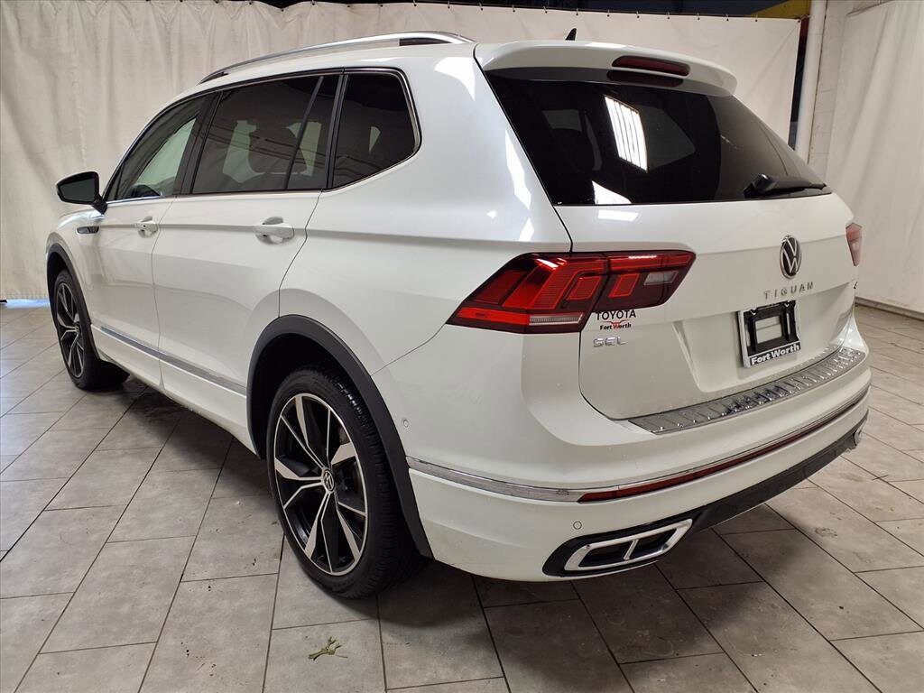 2022 Volkswagen Tiguan SEL Premium R-Line photo 2