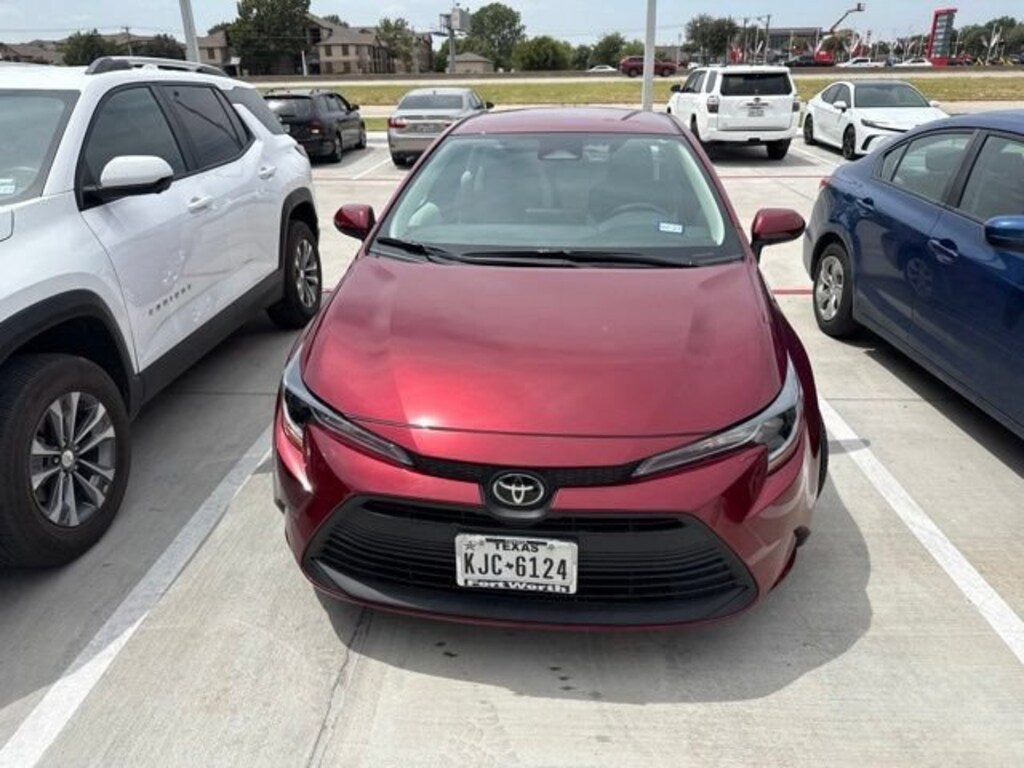 Used 2025 Toyota Corolla LE Sedan