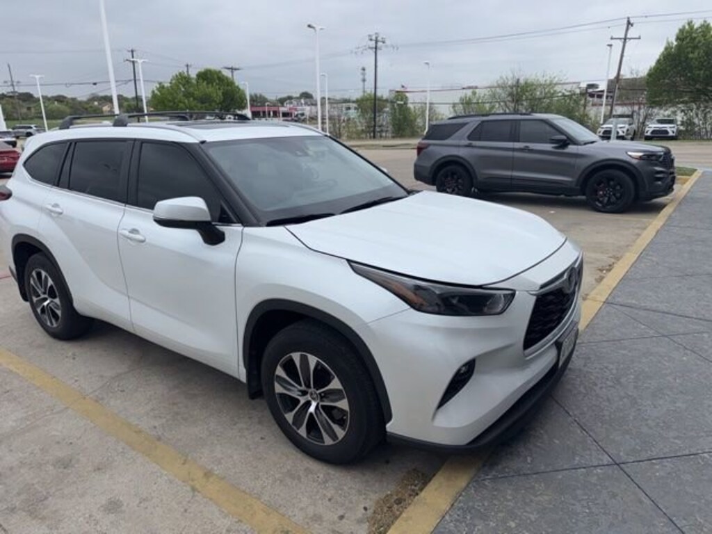 Certified 2023 Toyota Highlander Hybrid XLE SUV