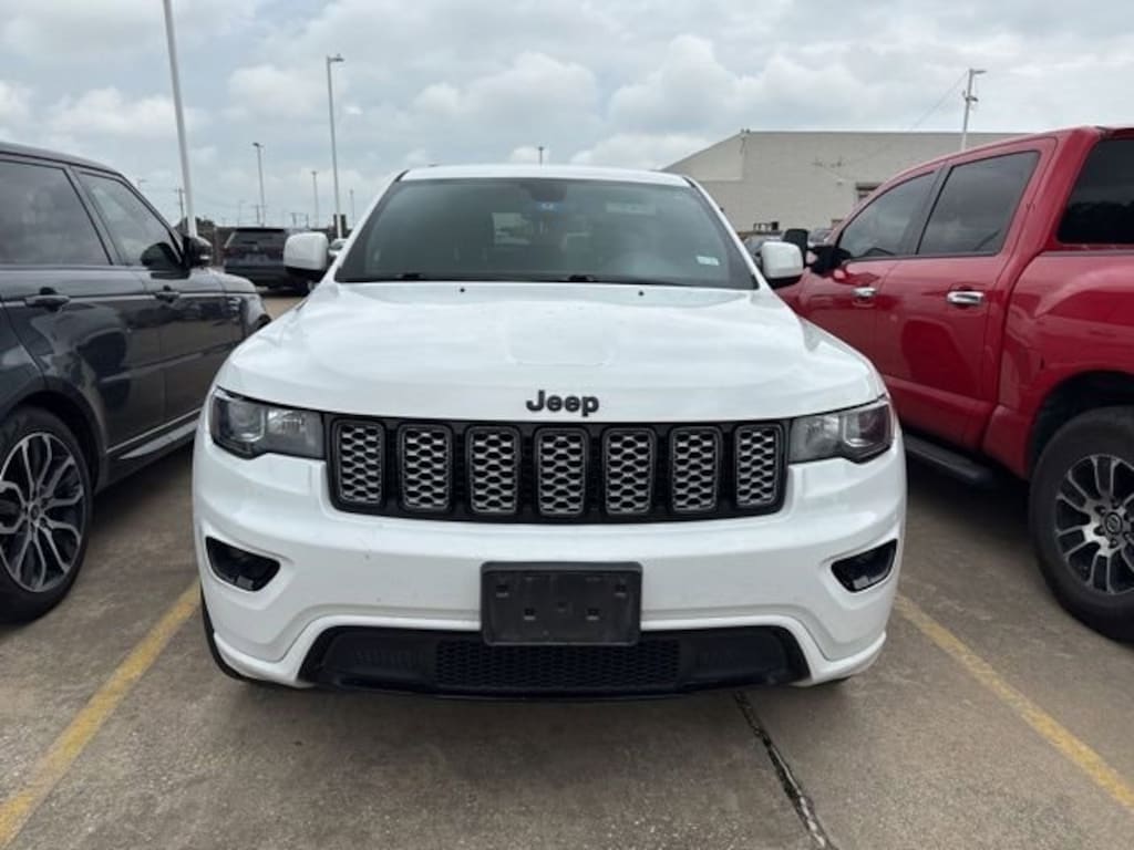 Used 2019 Jeep Grand Cherokee Altitude SUV