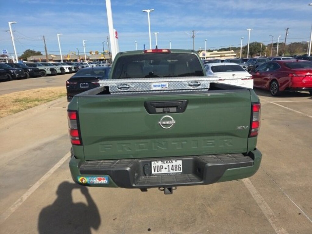 Used 2024 Nissan Frontier SV Truck Crew Cab