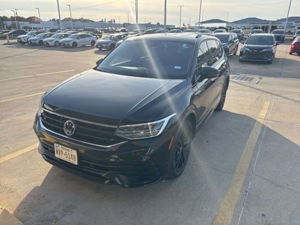 Used 2022 Volkswagen Tiguan 2.0T SE R-Line Black SUV