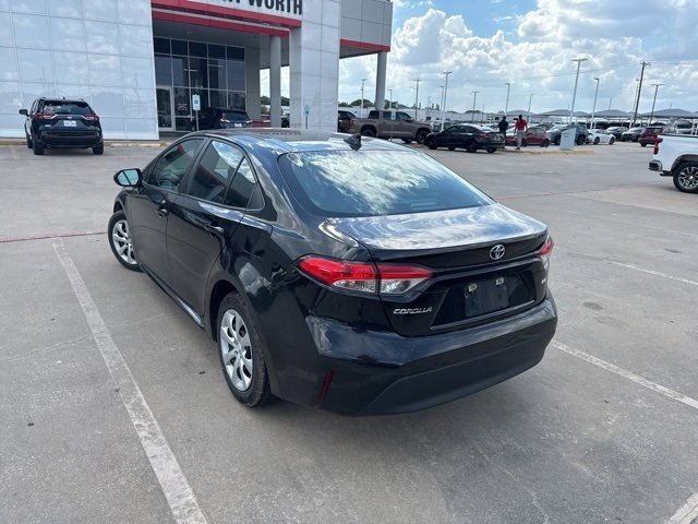2023 Toyota Corolla LE photo 2
