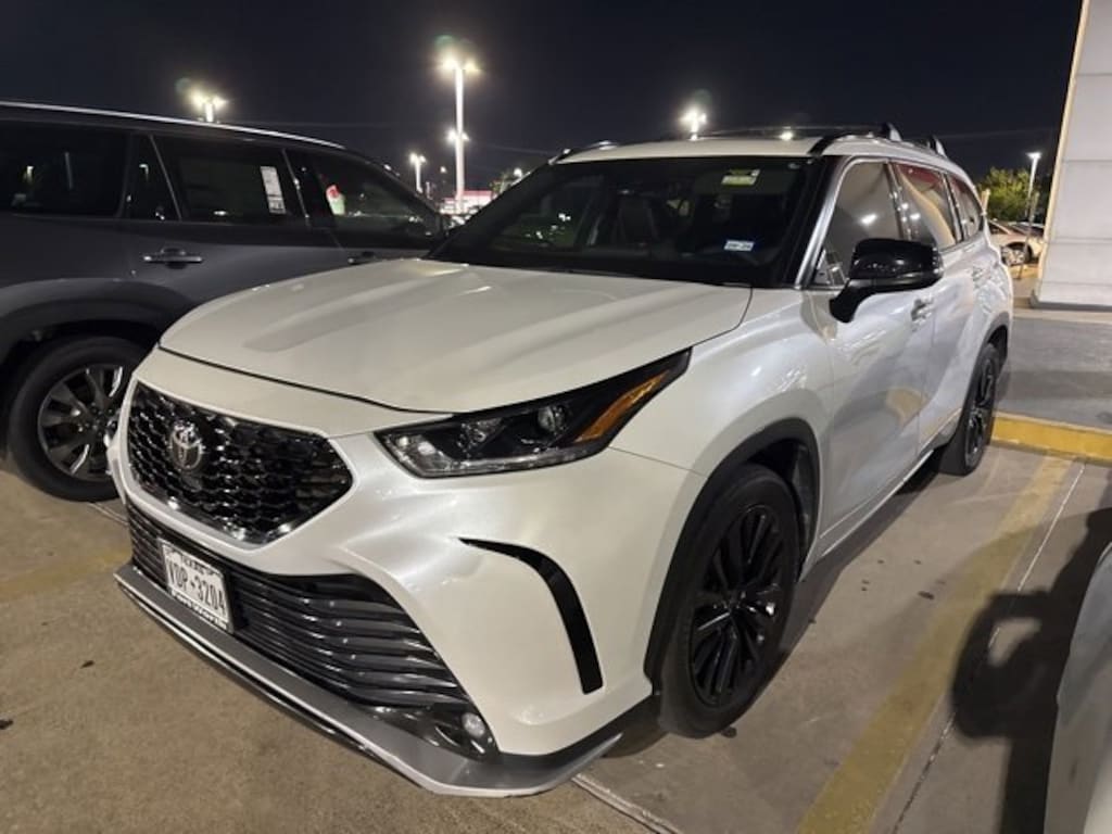 Used 2023 Toyota Highlander XSE SUV