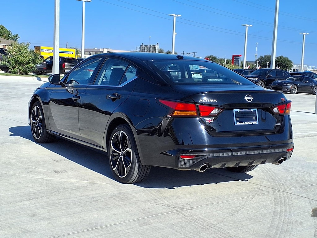 Used 2025 Nissan