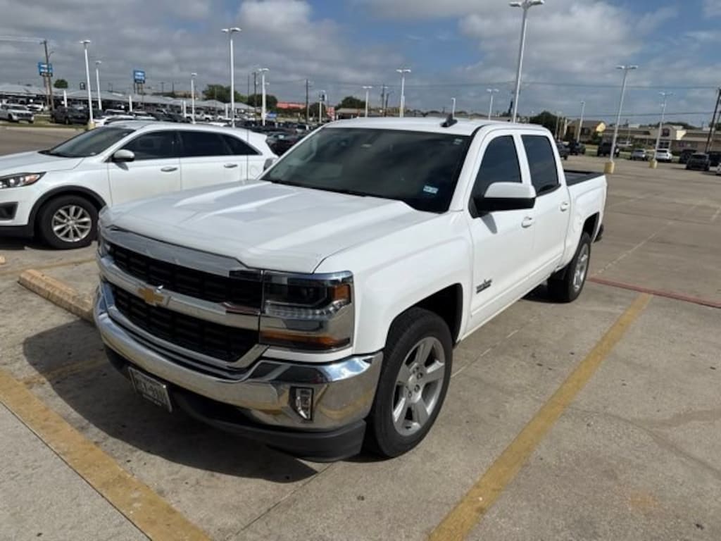 Used 2018 Chevrolet Silverado 1500 LT w/1LT Truck Crew Cab