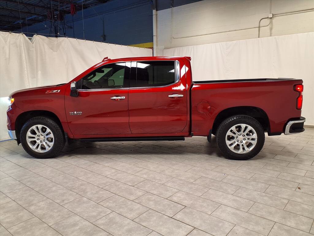 2024 Chevrolet Silverado 1500 LTZ photo 2