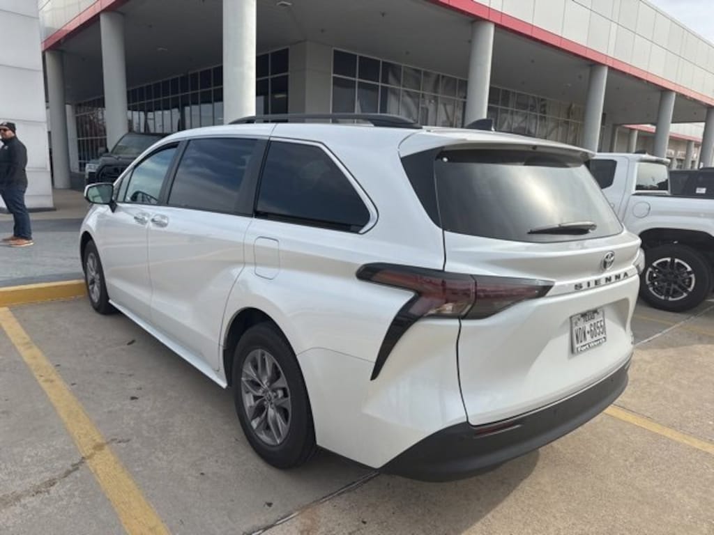 Used 2024 Toyota Sienna XLE Van Passenger Van