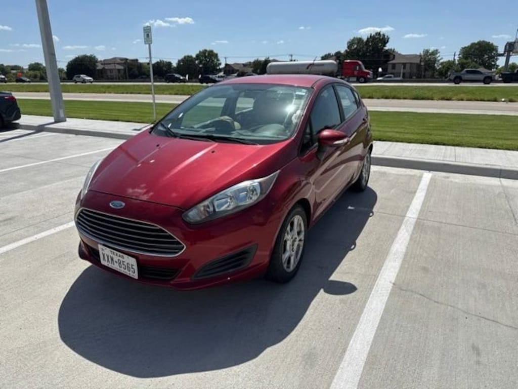 Used 2014 Ford Fiesta SE Hatchback