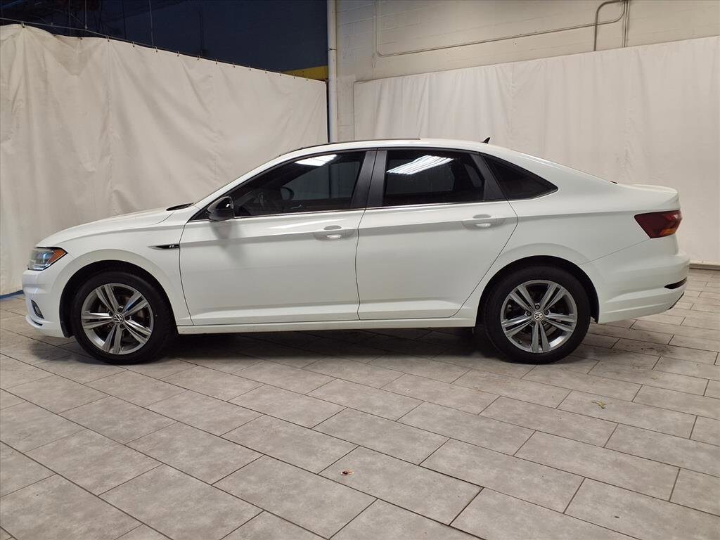 2019 Volkswagen Jetta 1.4T R-Line photo 3