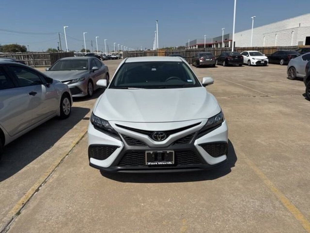 Used 2023 Toyota Camry SE Sedan