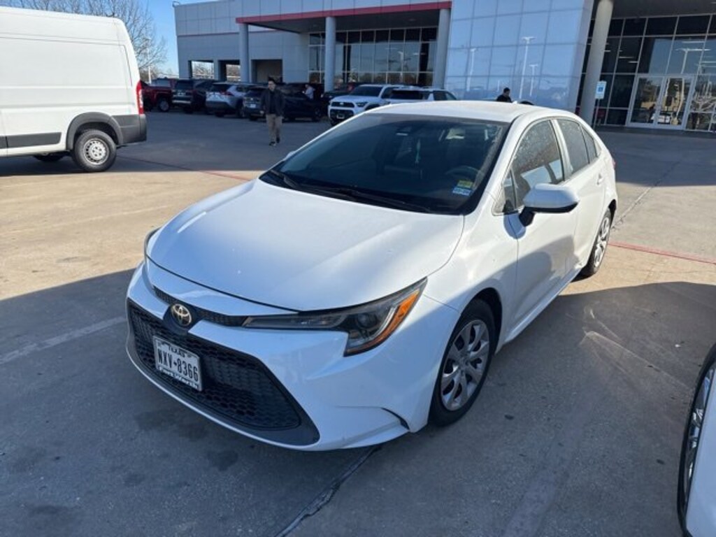 Used 2021 Toyota Corolla LE Sedan