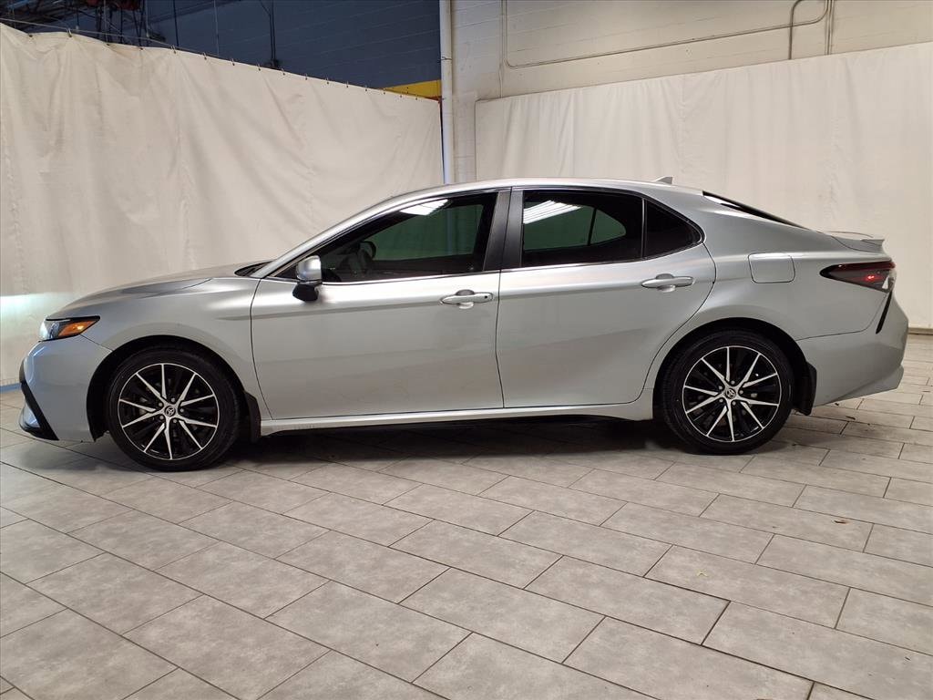 Used 2023 Toyota Camry SE Sedan