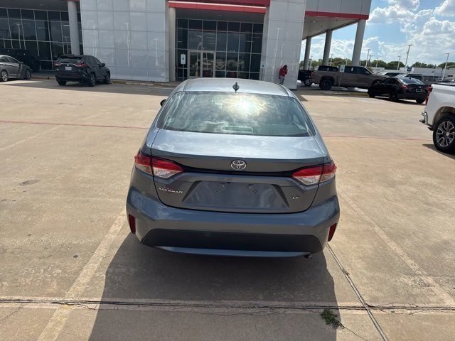2022 Toyota Corolla LE photo 4