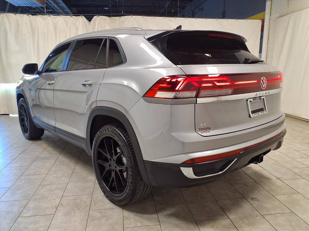 2024 Volkswagen Atlas Cross Sport SE Technology photo 4