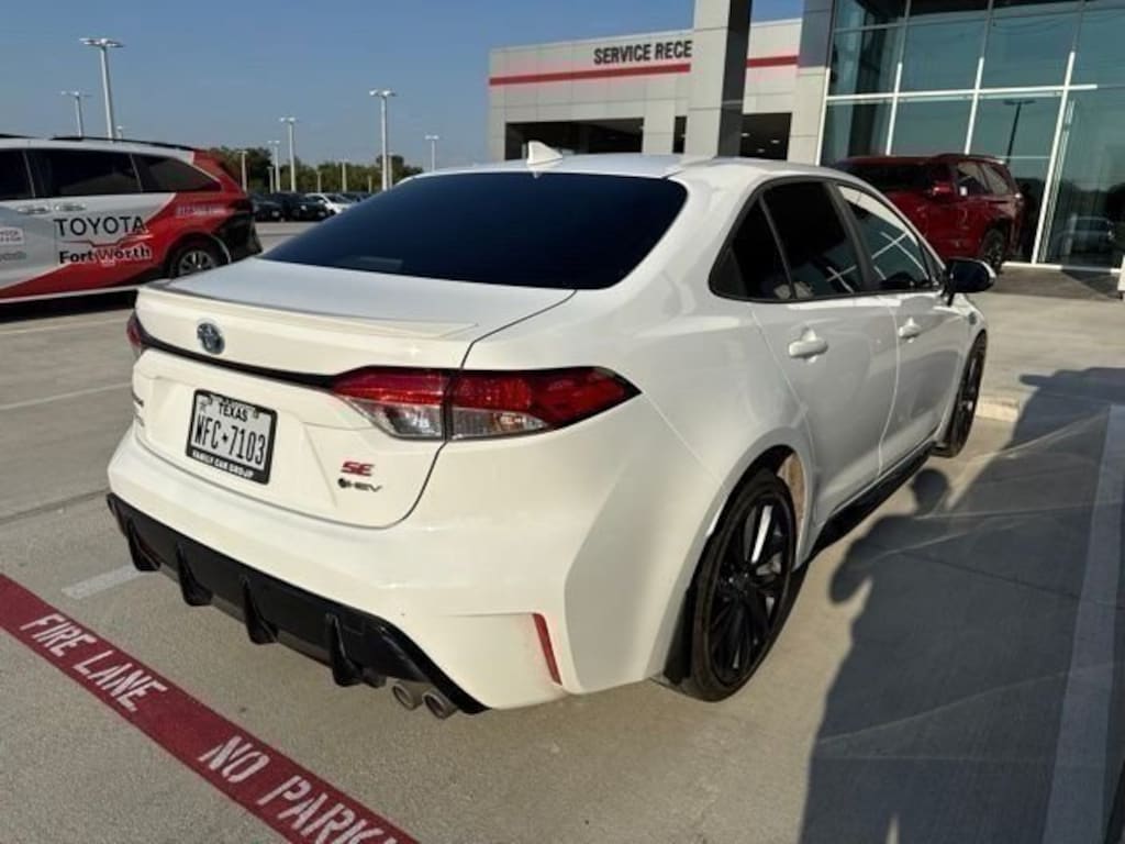 Used 2025 Toyota Corolla Hybrid LE Sedan