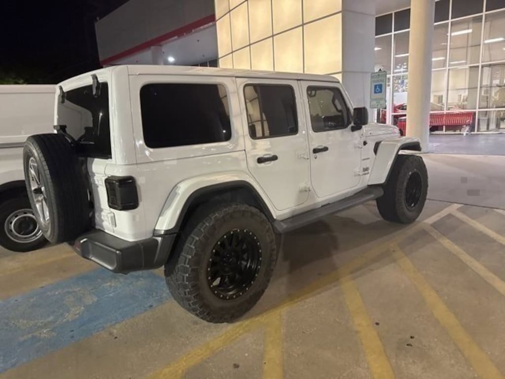 Used 2020 Jeep Wrangler Unlimited Sahara SUV