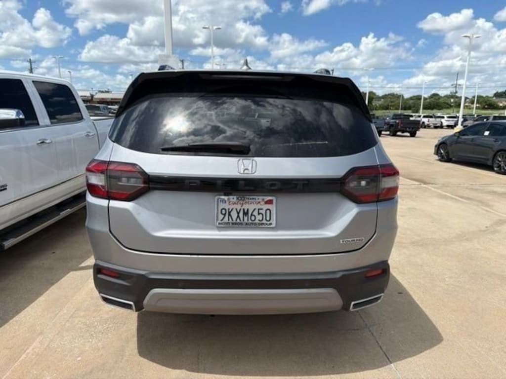 Used 2024 Honda Pilot Touring SUV