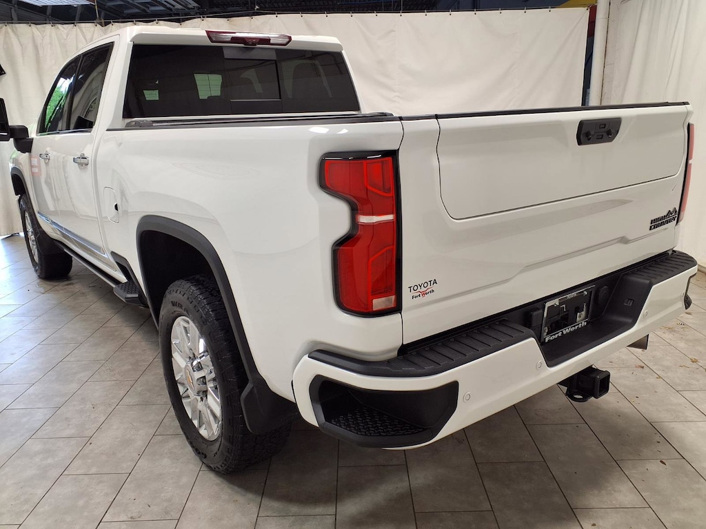 Used 2024 Chevrolet Silverado 3500 HD High Country Truck Crew Cab