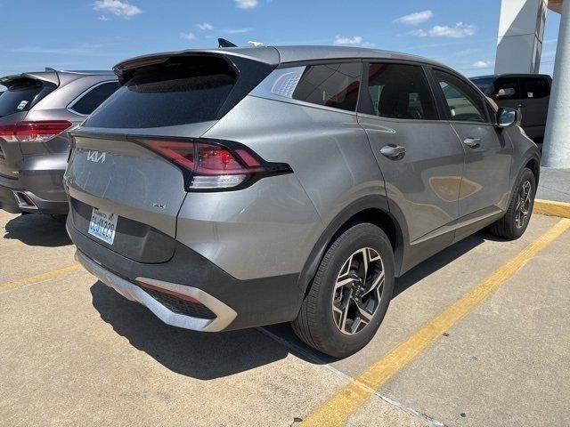 2024 Kia Sportage LX photo 4