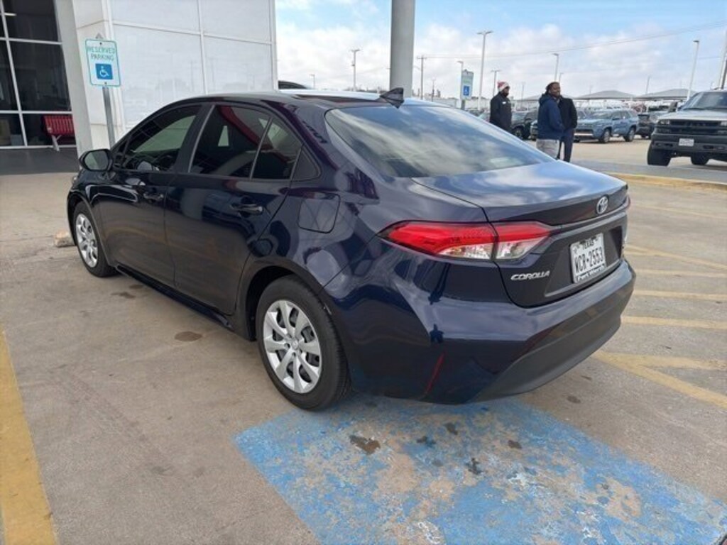 Used 2025 Toyota Corolla Hybrid LE Sedan