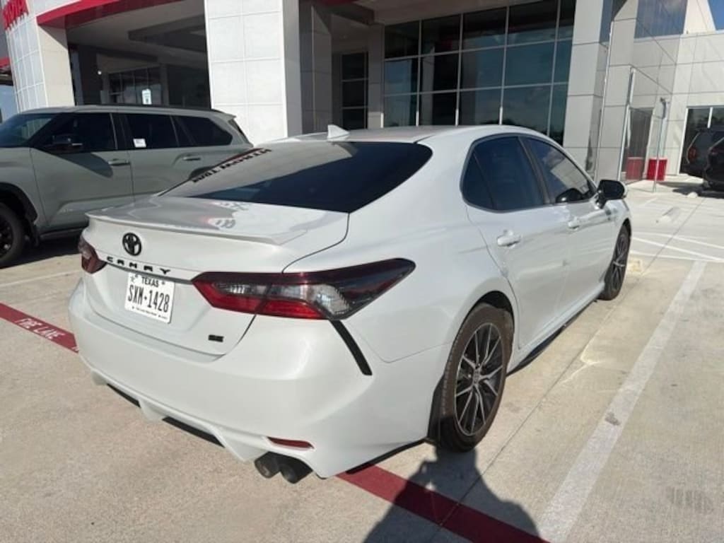 Used 2023 Toyota Camry SE Sedan