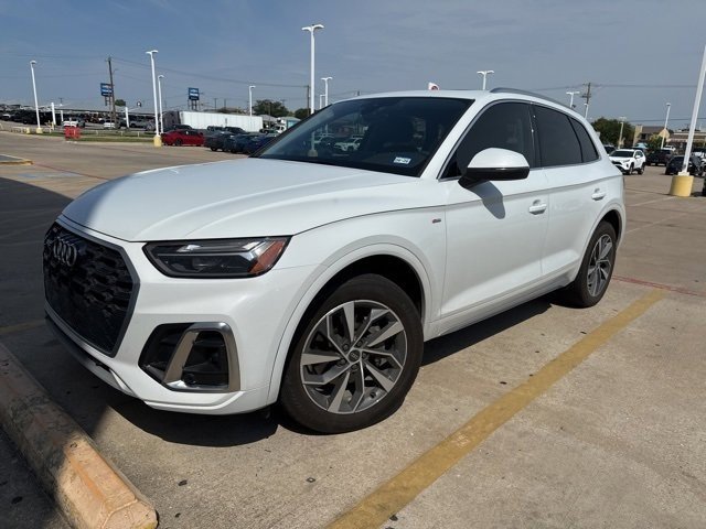 2023 Audi Q5 45 S line Premium photo 2